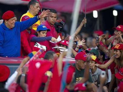 Venezuela's President Hugo Chavez speaks during a news conference in Caracas August 1, 2012. Foto: Handout / Reuters In English
