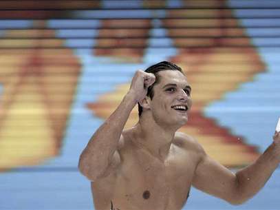 France's Florent Manaudou celebrates after winning the men's 50m freestyle final during the London 2012 Olympic Games at the Aquatics Centre August 3, 2012. Foto: Tim Wimborne / Reuters In English