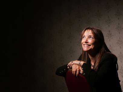 La actriz Karen Allen posa para un retrato durante la promoción de la película "White Irish Drinkers" en el Festival Internacional de Cine de Toronto en una fotografía del 14 de septiembre de 2010. Allen,  famosa por su papel en la primera película de Indiana Jones, protagonizará el estreno estadounidense de la obra del dramaturgo noruego Jon Fosse “A Summer Day” ("Ein sommars dag")en octubre de 2012.  Foto: Carlo Allegri, archivo / AP