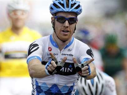Garmin-Cervelo rider Tyler Farrar of the U.S. celebrates as he crosses the finish line after the third stage of the Tour de France 2011 cycling race from Olonne-sur-Mer to Redon July 4, 2011. Foto: Stefano Rellandini / Reuters In English