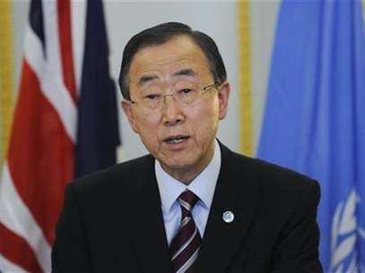 Imagen de archivo del secretario general de Naciones Unidas, Ban Ki-moon, durante una conferencia de prensa en Londres, jul 27 2012. El secretario general de Naciones Unidas, Ban Ki-moon, asistirá a una reunión de líderes de los países no alineados que se realizará en Teherán a partir del domingo, desafiando los llamados desde Estados Unidos e Israel a boicotear el evento. Foto: Ki Price / Reuters en español