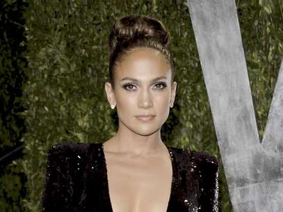 En esta foto de archivo del 26 de febrero del 2012, Jennifer López llega a la fiesta del Oscar de Vanity Fair en West Hollywood, California. ABC Family le ha dado luz verde a una serie de la compañía productora de López sobre una pareja lesbiana y su familia diversa.  Foto: Evan Agostini, Archivo / AP