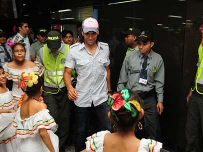 Falcao fue aclamado por la afición cafetera que lo esperaba ansiosamente en el aeropuerto. Foto: Cortesía El Heraldo de Colombia