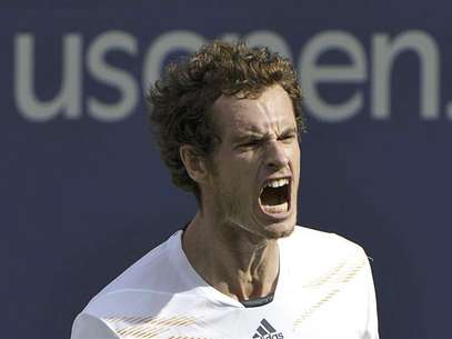 Andy Murray of Britain celebrates after defeating Tomas Berdych of the Czech Republic in their men's singles semifinals match at the U.S. Open tennis tournament in New York September 8, 2012. Foto: Ray Stubblebine / Reuters In English