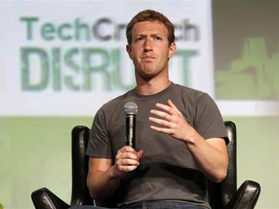 Facebook CEO Mark Zuckerberg speaks during a question and answer session at the TechCrunch Disrupt conference in San Francisco, California, September 11, 2012. Foto: Beck Diefenbach / Reuters In English