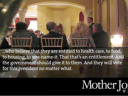 En esta toma de un video del 17 de mayo de 2012 difundido por Mother Jones Video, el candidato presidencial republicano Mitt Romney habla en una cena de recaudación de fondos para grandes donantes en Florida. Durante la cena, Romney dijo que "“estamos teniendo muchas dificultades con los votantes hispanos" y "sería útil ser latino" para ganar las elecciones.  Foto: Mother Jones Video / AP