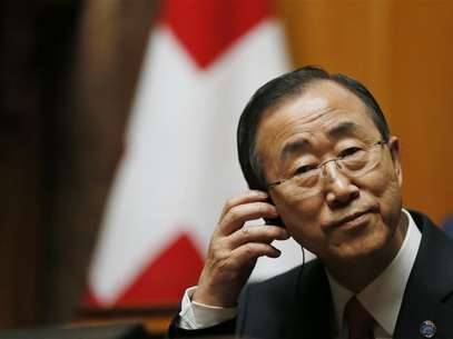 U.N. Secretary-General Ban Ki-moon listens to a speech in the Swiss National Council during his visit in the Autumn Parliament Session in Bern September 11, 2012. Foto: Pascal Lauener / Reuters In English