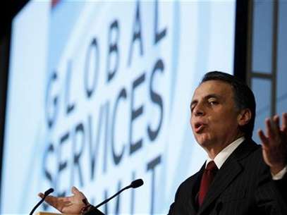 Mexico's Economic Secretary Bruno Ferrari speaks about "The Competitive Environment in the Region" at a Global Services Summit in Washington, July 20, 2011. Foto: Larry Downing / Reuters In English