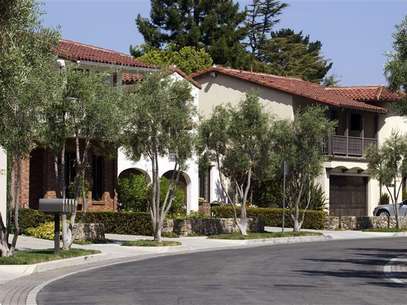 Homes that are valued at over $1 million, sit along Bersano Lane in Los Gatos, California September 6, 2012. Foto: Norbert von der Groeben / Reuters In English