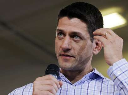 Republican vice-presidential candidate U.S. Congressman Paul Ryan (R-WI) answers a question from the audience at a campaign stop in Dover, New Hampshire September 18, 2012. Foto: Brian Snyder / Reuters In English