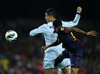 Ronaldo Thigh on Dani Alves Out For Three Weeks With Thigh Strain   Terra Usa