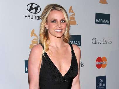 Britney Spears llega a la fiesta Gala & Salute to Industry Icons with Clive Davis en honor a  Richard Branson en Beverly Hills, California, en una fotografía del 11 de febrero de 2012. El jurado en el caso presentado por el ex manager de la cantante Sam Lutfi contra los padres de Spears y sus tutores ha sido elegido y las comparecencias comenzarán el jueves 18 de octubre de 2012 en Los Angeles.  Foto: Vince Bucci, archivo / AP