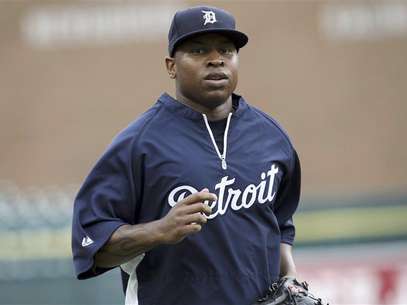 Detroit Tigers' Delmon Young comes in from the outfield during batting practice before their MLB baseball game against the Chicago White Sox in Detroit, Michigan, in this May 4, 2012 file photo. Young pleaded guilty to aggravated harassment on Wednesday for shouting anti-Semitic slurs at four men outside a New York hotel and tackling one to the ground, prosecutors said. Foto: Rebecca Cook / Reuters