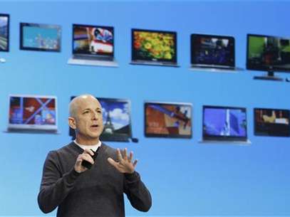 Steven Sinofsky, the President of the Windows and Windows Live Division at Microsoft, speaks at the launch event of Windows 8 operating system in New York, October 25, 2012. Foto: Lucas Jackson / Reuters