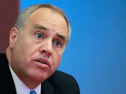 New York State Comptroller Thomas DiNapoli speaks during an interview with Reuters in New York, October 18, 2010. Foto: Brendan McDermid / Reuters