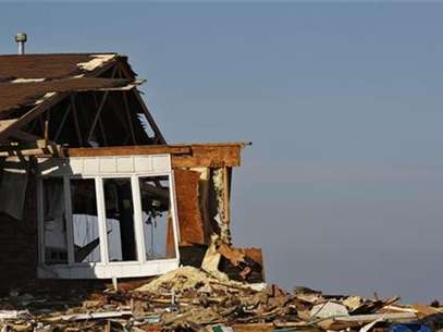 The debris of a home damaged by Superstorm Sandy is seen one month after the disaster at the zone of Union Beach in New Jersey November 29, 2012. Foto: Eduardo Munoz / Reuters
