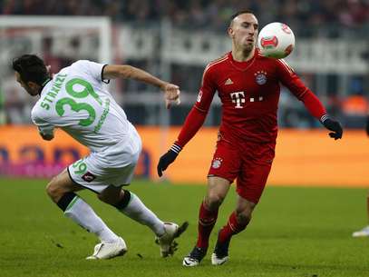 Franck Ribery tries to control the ball during Bayern Munich's 1-1 tie with Borussia Moenchengladbach. Foto: Reuters In English