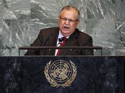 Iraq's President Jalal Talabani speaks to the media during a news conference in Baghdad in this November 23, 2010 file photo. Foto: Thaier al-Sudani / Reuters