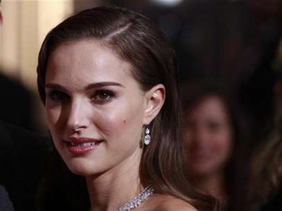 Actress Natalie Portman arrives at the 84th Academy Awards in Hollywood, California, February 26, 2012. Foto: Lucas Jackson / Reuters