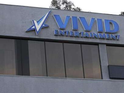 The logo of pornographic film production company Vivid Entertainment Group is seen on the building of its headquarters in Los Angeles, California January 11, 2013. Foto: Mario Anzuoni / Reuters