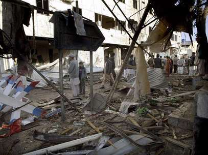 Shiite Muslims gather to protest against last Thursday's twin bomb attack in Quetta, in Lahore January 13, 2013. Foto: Mani Rana / Reuters