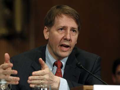 Consumer Financial Protection Bureau Director Richard Cordray testifies before a Senate Banking, Housing and Urban Affairs Committee hearing on "Holding the CFPB Accountable: Review of First Semi-annual Report" on Capitol Hill in Washington January 31, 2012. Foto: Kevin Lamarque / Reuters