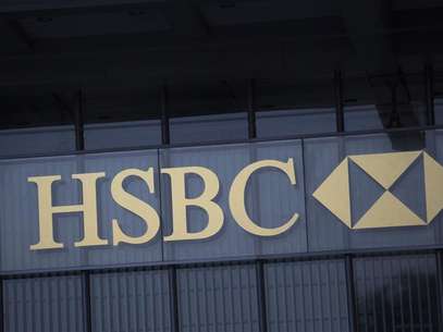 The logo of HSBC is seen on a building in Hong Kong January 9, 2013. Foto: Tyrone Siu / Reuters