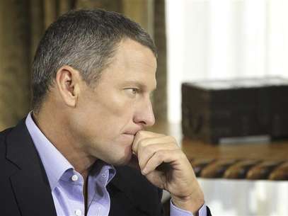 Cyclist Lance Armstrong is interviewed by Oprah Winfrey in Austin, Texas, in this January 14, 2013 handout photo courtesy of Harpo Studios. Foto: Harpo Studios, Inc / Reuters