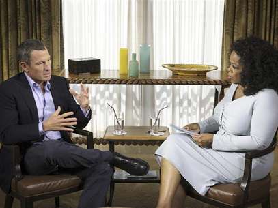 Cyclist Lance Armstrong is interviewed by Oprah Winfrey in Austin, Texas, in this January 14, 2013 handout photo courtesy of Harpo Studios. Foto: Harpo Studios, Inc / Reuters