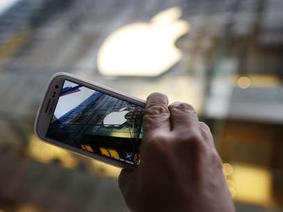 Se vendieron 700,1 millones de teléfonos inteligentes, con un crecimiento de 43% sobre 2011 Foto: Reuters en español