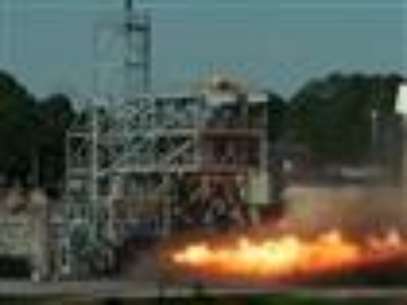 NASA rocket scientists in Alabama are testing an old engine that was designed for the 1969 moon mission. They're trying to see what the old technology can teach them, as they prepare for a return to the moon. (Jan. 25)  Foto: AP