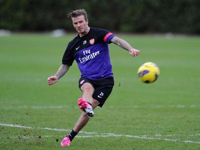 Beckham Arsenal on David Beckham Entrena Con Arsenal Para Mantenerse En Forma   Terra