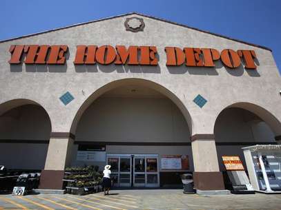 The entrance to The Home Depot store is pictured in Monrovia, California August 13, 2012. Foto: Mario Anzuoni / Reuters