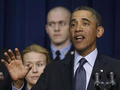 U.S. President Barack Obama talks against automatic budget cuts scheduled to take effect next week, while in the South Court Auditorium in the Eisenhower Executive Office Building in the White House complex in Washington February 19, 2013. Foto: Larry Downing / Reuters