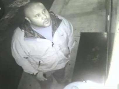 Christopher Dorner is seen on a surveillance video at an Orange County hotel on January 28, 2013 in this still image released by the Irvine Police Department. Foto: Irvine Police Department / Reuters