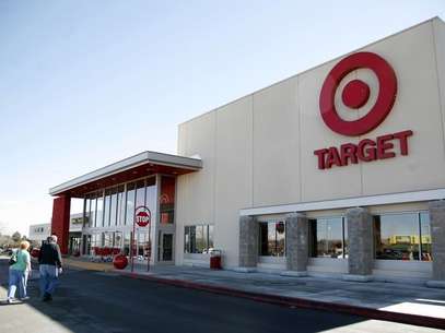 Shoppers enter a Target store in Arvada, Colorado February 24, 2009. Foto: Rick Wilking / Reuters