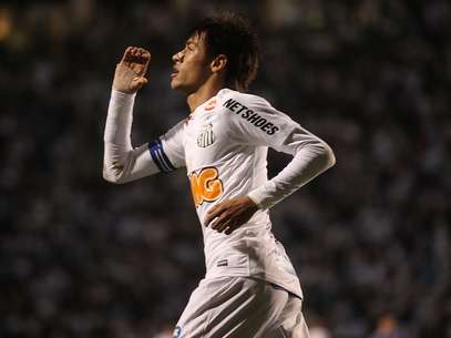 Neymar was a one-man demolition for Santos in the paulista tournament.  Foto: 