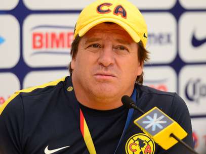 Miguel Herrera no quiere hablar de la final hasta antes del juego contra Rayados de Monterrey Foto: Mexsport
