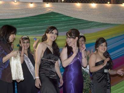 Olvidando la dura jornada a la que se enfrentan en la cárcel, con emoción las candidatas escucharon los resultados y auparon a las féminas que lograron un puesto de honor dentro del cuadro final Foto: EFE