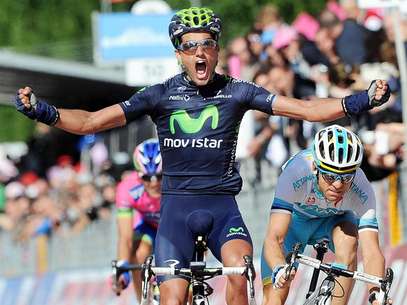Beñat Intxasuti se impone en la llegada a Ivrea Foto: EFE