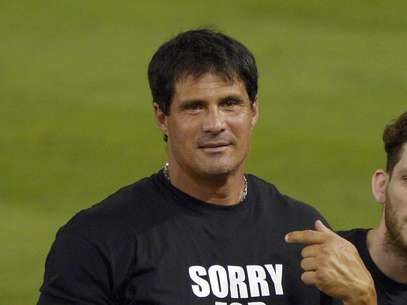 José Canseco sigue en su vida polémica. Foto: AP