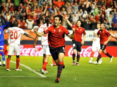 Lekic celebra su gol al Sevilla hace dos campañas (3-2) en el Reyno de Navarra. Foto: Daniel Fernández.
