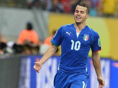 Italy's forward Sebastian Giovinco celebrates after scoring against Japan during their FIFA Confederations Cup Brazil 2013 Group A football match, at the Pernambuco Arena in Recife, on June 19, 2013. Foto: Getty Images