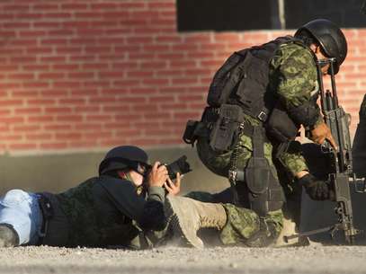 En el último año, de junio de 2012 a mayo de 2013, un total de 55 periodistas de 21 países han sido obligados a buscar refugio en otro país, tres de los cuales son mexicanos. Foto: AFP