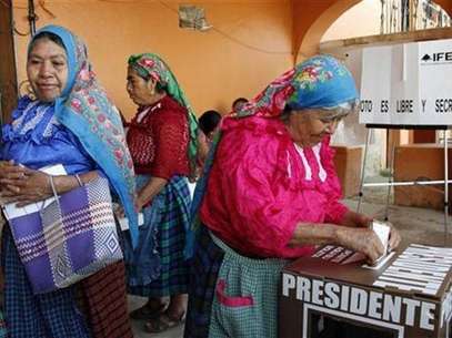 El 6 de julio de 1958 millones de mujeres salieron a emitir su voto por primera vez en unas elecciones presidenciales. Foto: Reuters en español
