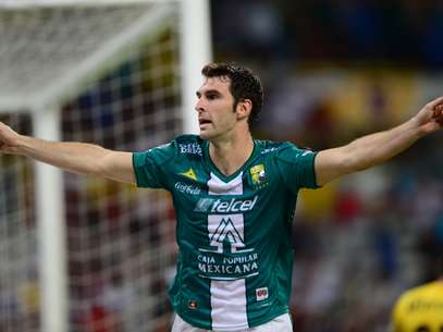 Mauro Boselli colaboró con un gol en la victoria de los esmeraldas. Foto: Mexsport Mauro Boselli colaboró con un gol en la victoria de los esmeraldas. Foto: Mexsport