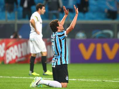 Na mira do Palmeiras, Elano pode deixar o Grêmio Foto: Lucas Uebel/Grêmio / Divulgação