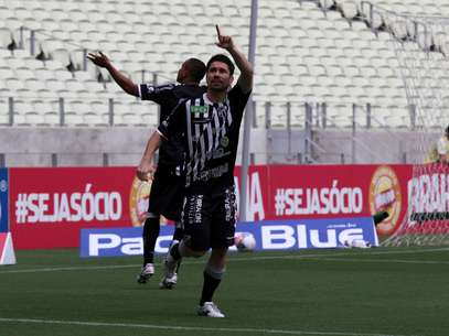 Ricardinho festeja gol do Ceará Foto: LC Moreira / Lancepress!