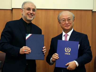 Irã assina acordo para permitir à AIEA mais inspeções nucleares
