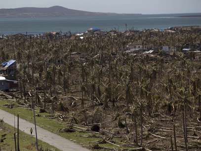 O tufão Haiyan atraiu a atenção para o impacto da mudança climática  Foto: AP